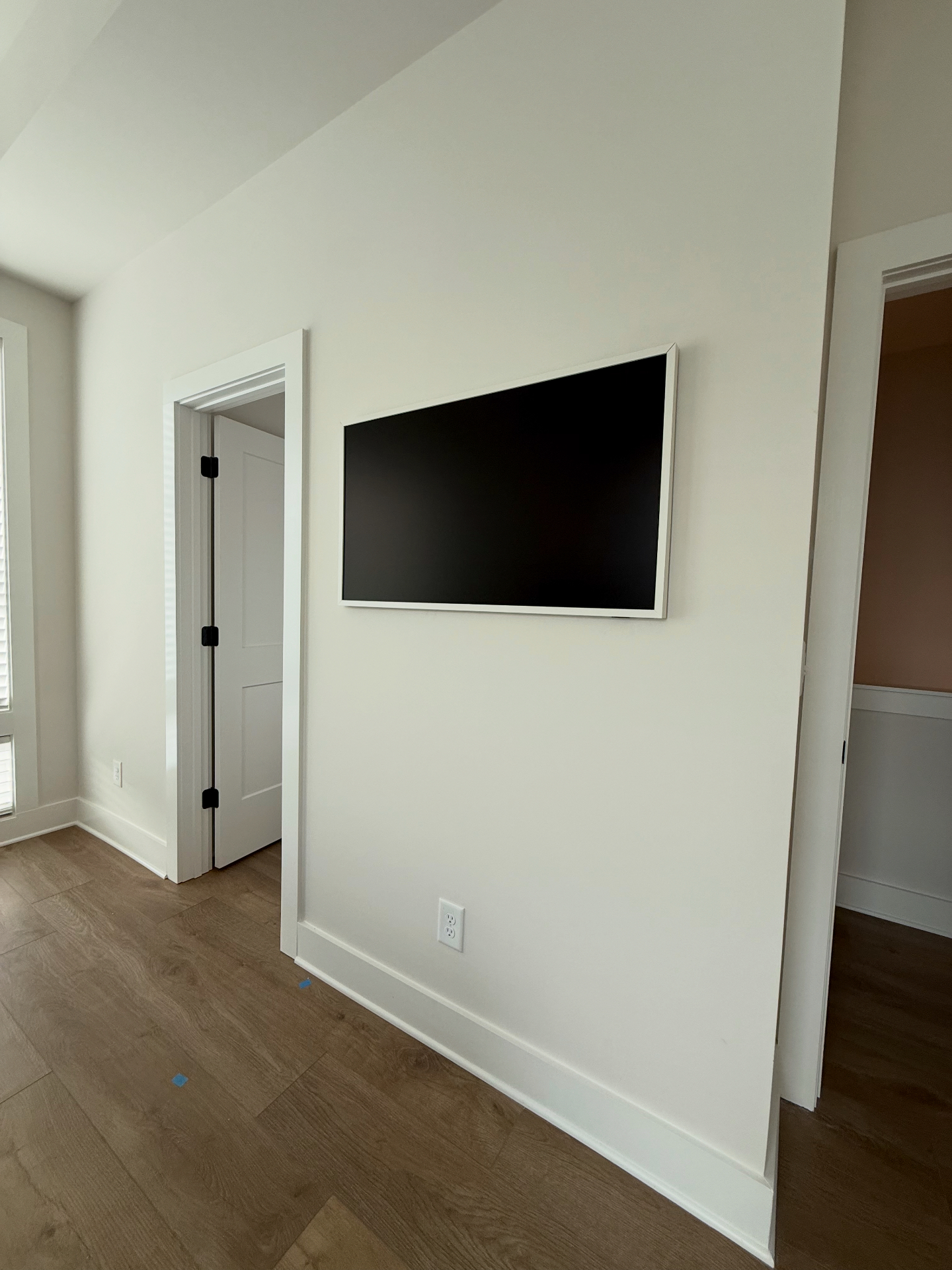 43-inch Frame TV TV installation on Drywall in Dunwoody, GA