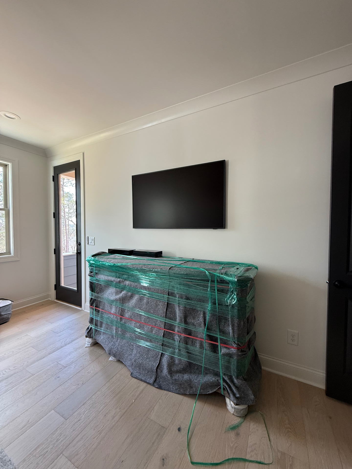 55-inch Frame TV TV installation on Drywall in Dunwoody, GA